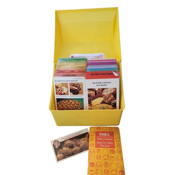 Vintage 1976 Betty Crocker STEP BY STEP Recipe Card File Library w/ Yellow Box - Picture 1 of 8